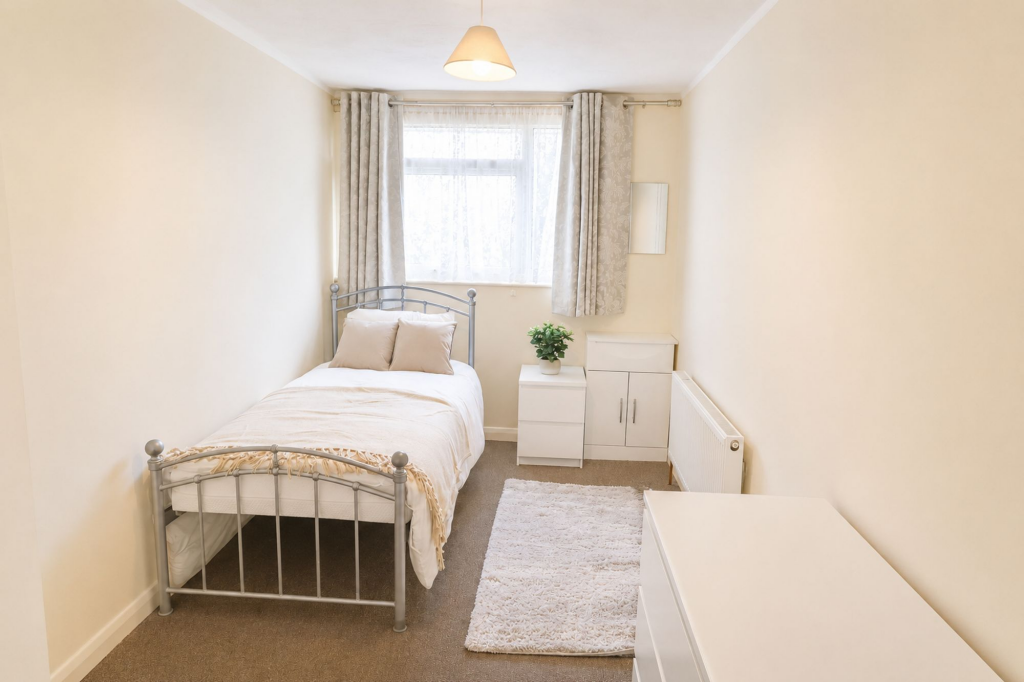 Main image of property: 11 The Glen, Hemel Hempstead, HP2
