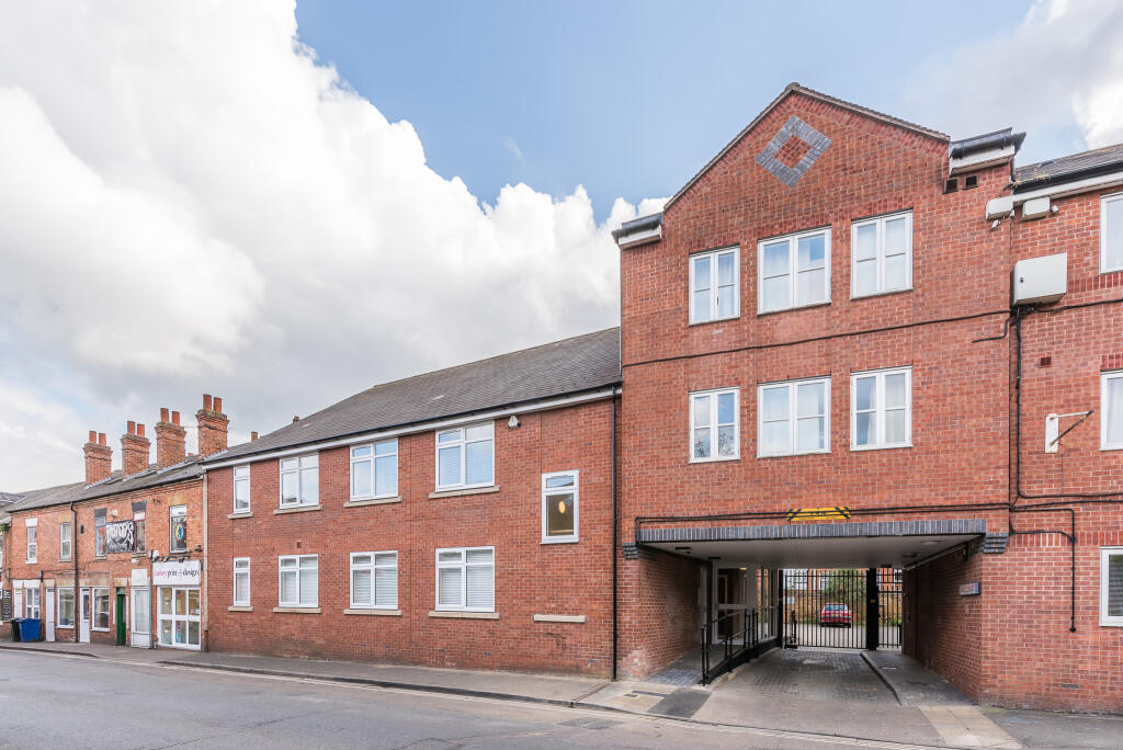 Main image of property: George Street, Banbury, OX16