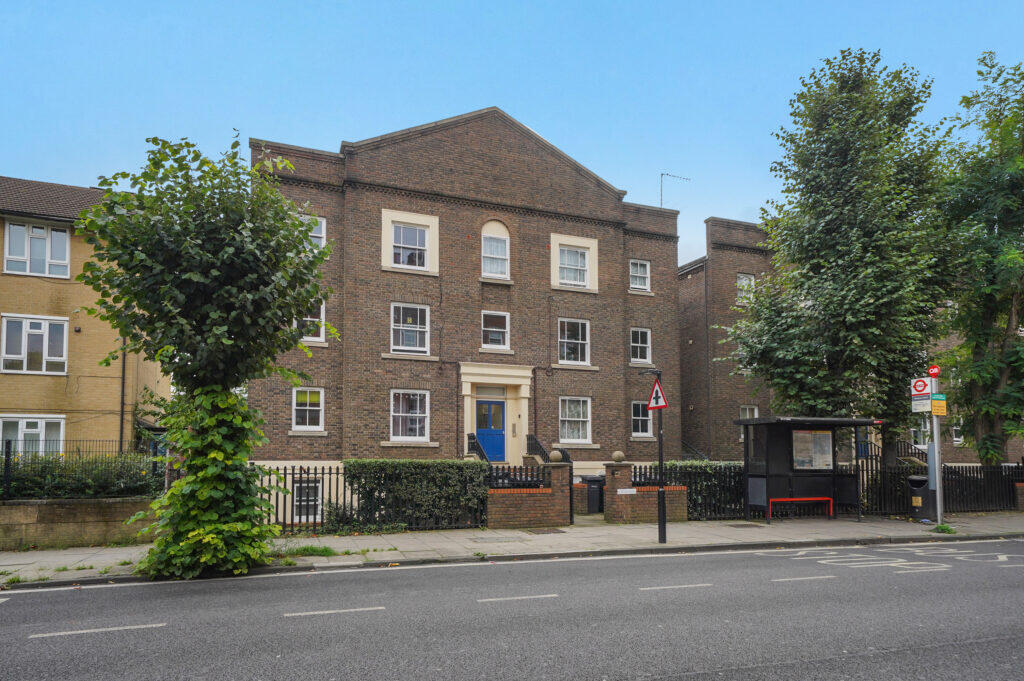 Main image of property: Queensbridge Road, London, E8 3NB