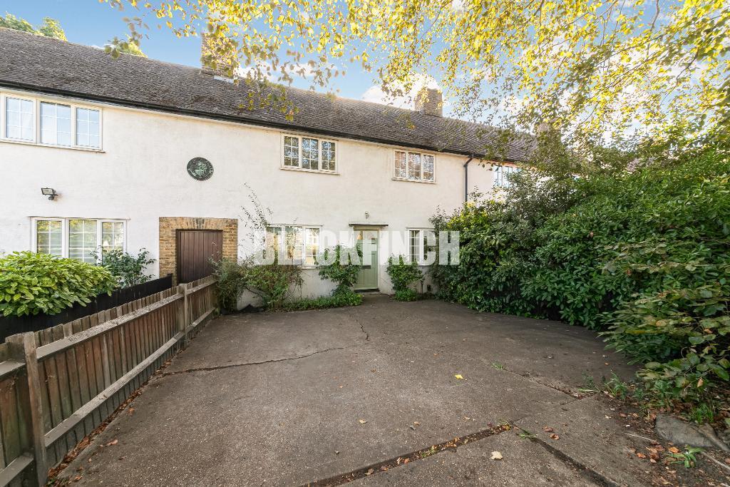 Main image of property: London, London, SE24 9NF