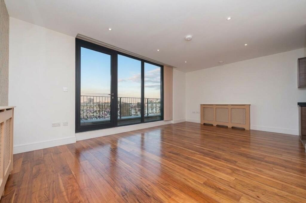 Main image of property: De Beauvoir Crescent, London, N1