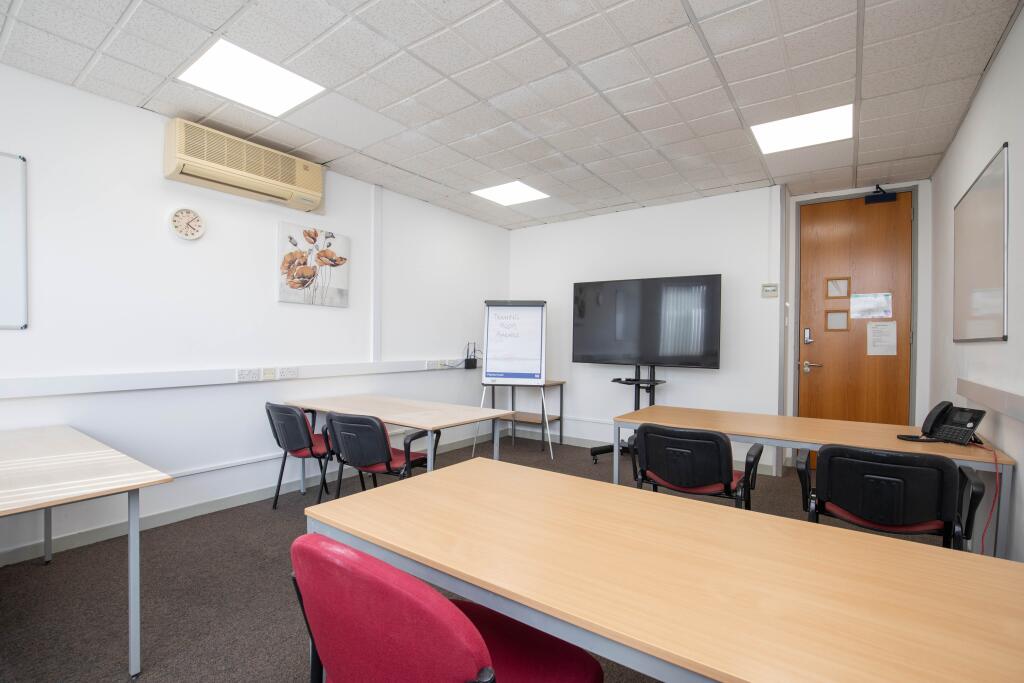 Main image of property: 2 Alexandra Gate, Ffordd Pengam, Cardiff, CF24 2SA
