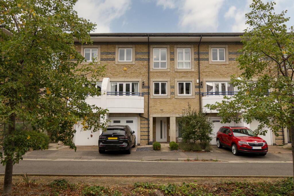 Main image of property: Longworth Avenue, Chesterton, Cambridge, CB4 1GU
