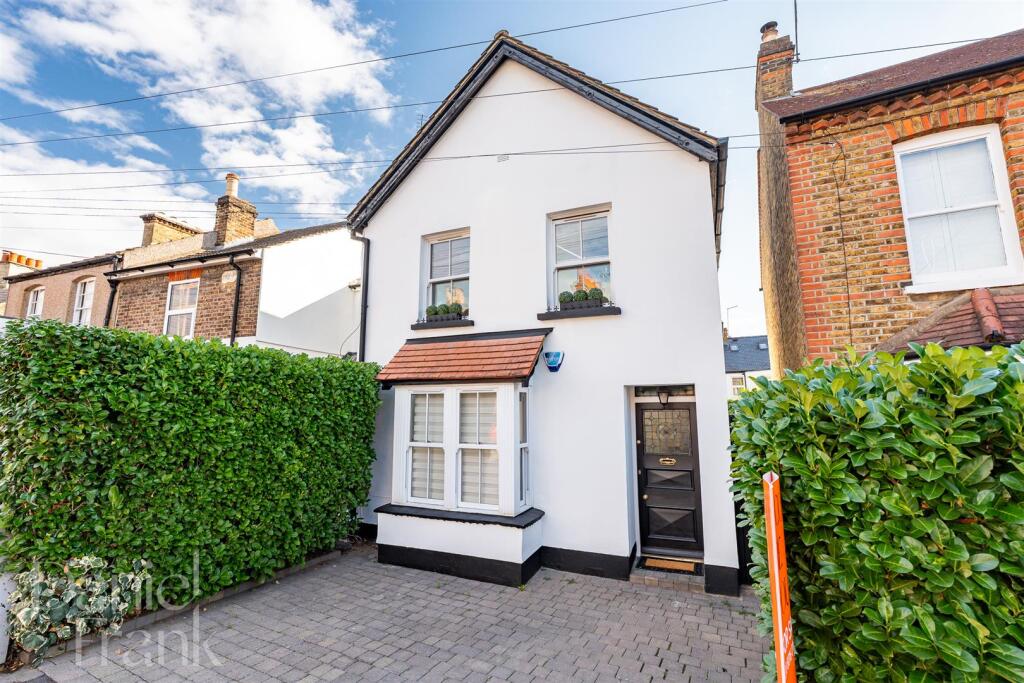 Main image of property: Smarts Lane, Loughton