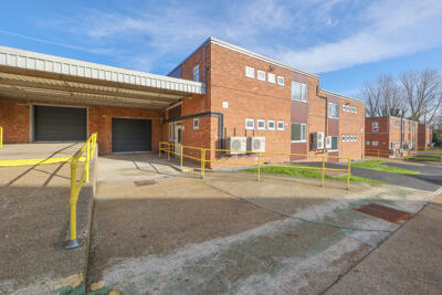 Photo 29. Unit 4.