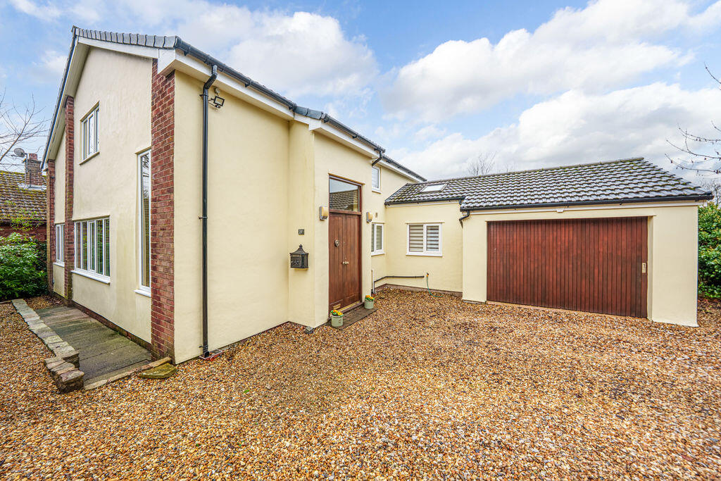 Main image of property: 27 Chorley Road, Hilldale, WN8 7AL
