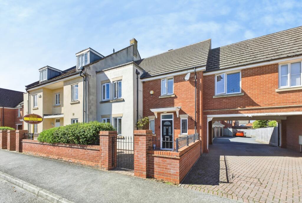 Main image of property: Berrywood Drive, Northampton, Northamptonshire, NN5