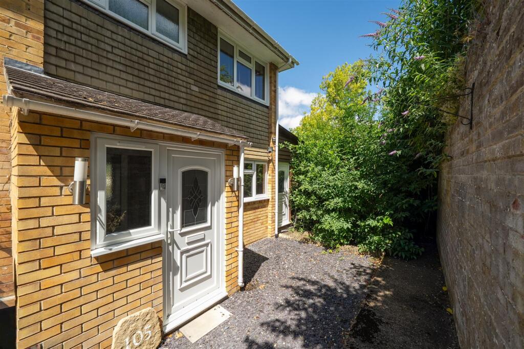 Main image of property: ARUNDEL ROAD, HIGH WYCOMBE (NO CHAIN)