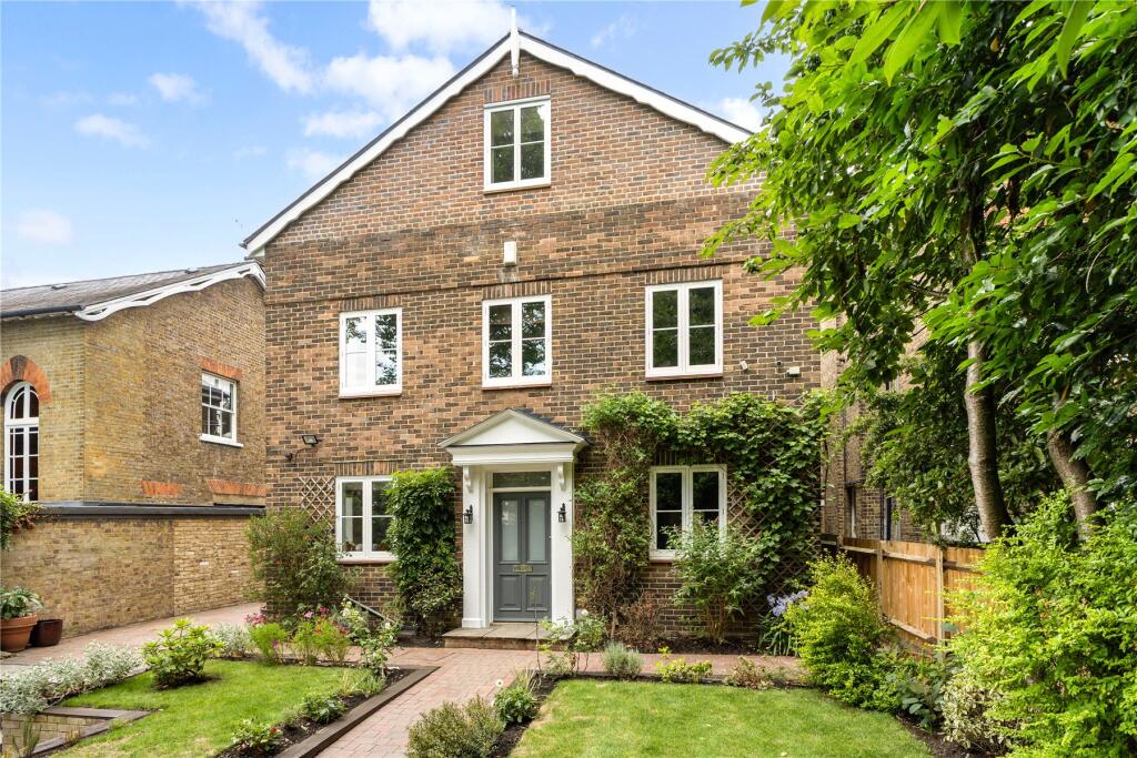 Main image of property: The Avenue, St Margarets, Twickenham, TW1