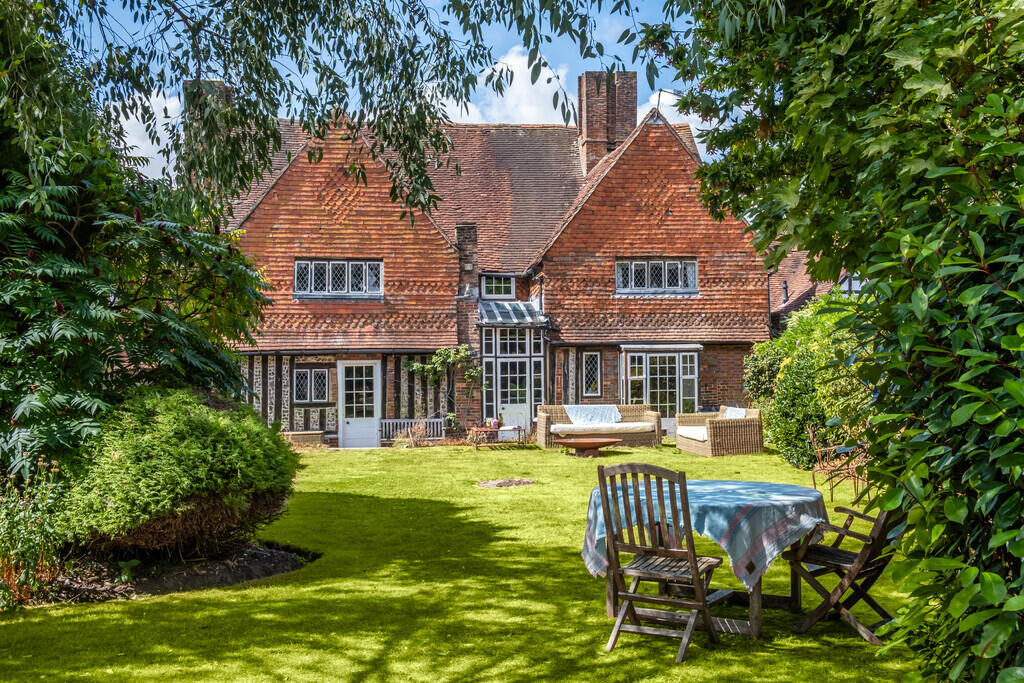 Main image of property: Dragon Street, Petersfield, Hampshire