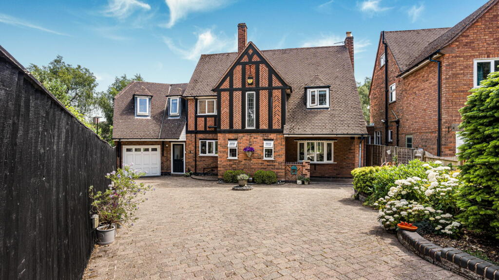 Main image of property: Knighton Drive, Sutton Coldfield, B74 4QP