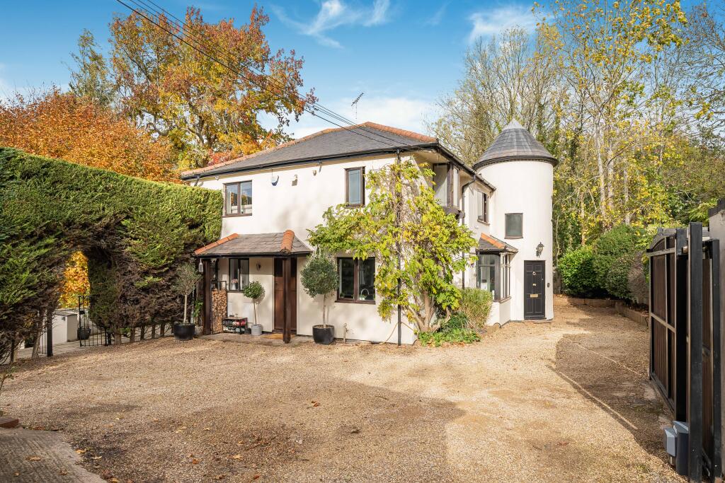 Main image of property: Radlett Road, Frogmore, St Albans, AL2