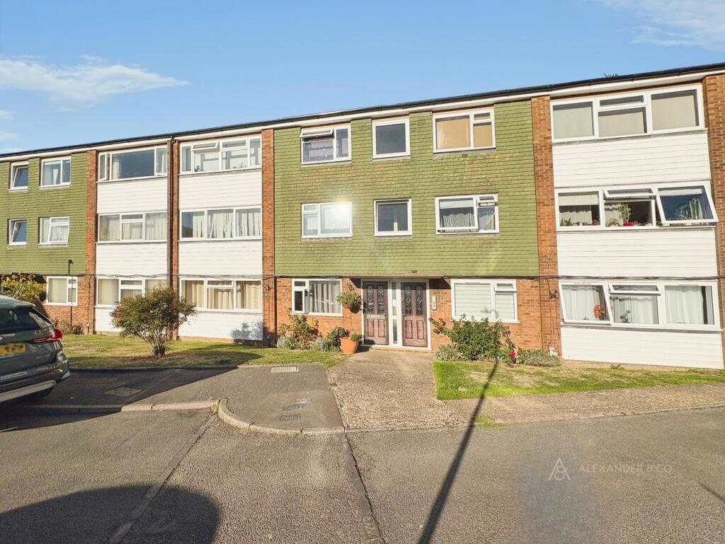 Main image of property: The Cedars, Dunstable, LU6