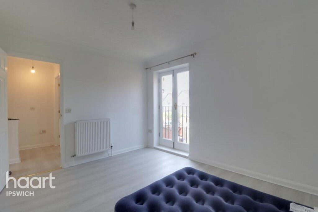 Main image of property: Brickfield Close, Ipswich