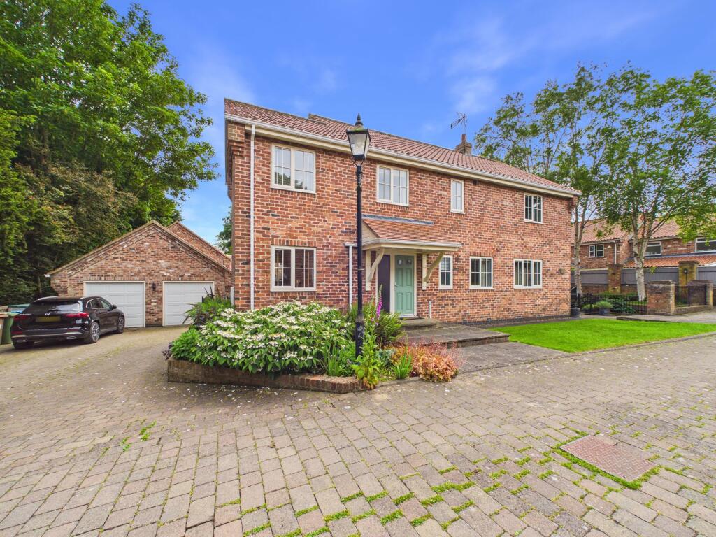 Main image of property: Beck House, 10 The Maltings Nafferton Driffield YO25 4TU