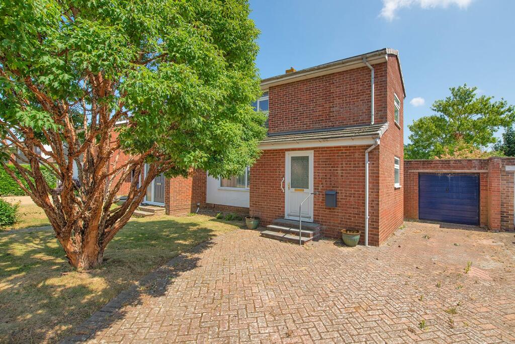 Main image of property: Lunsford Lane, Larkfield, Aylesford, ME20 6HS