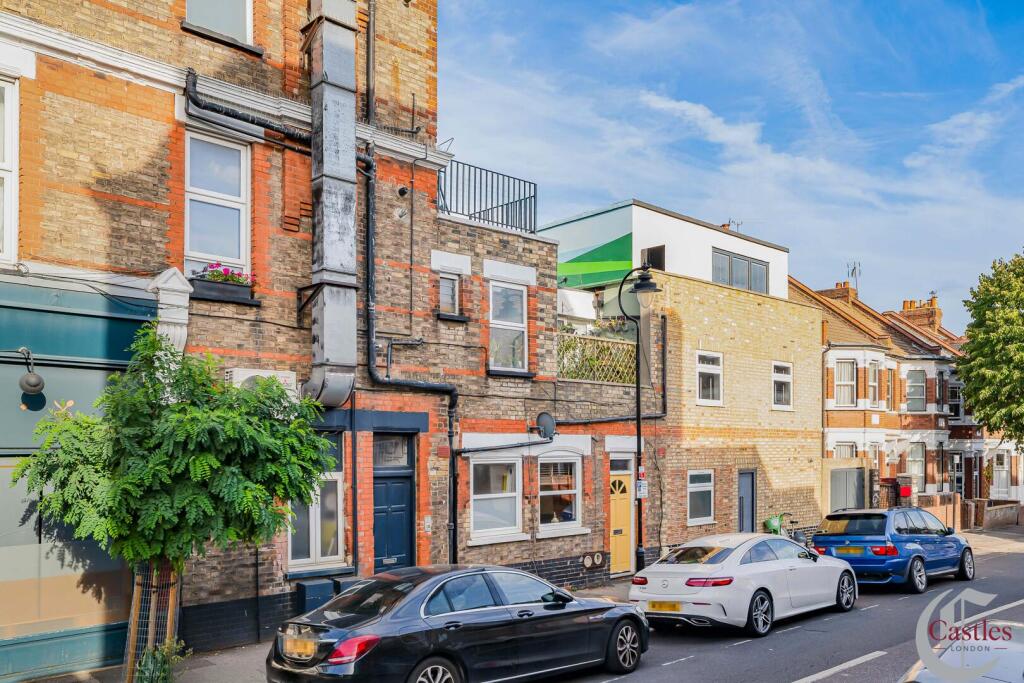 Main image of property: Rathcoole Avenue, N8