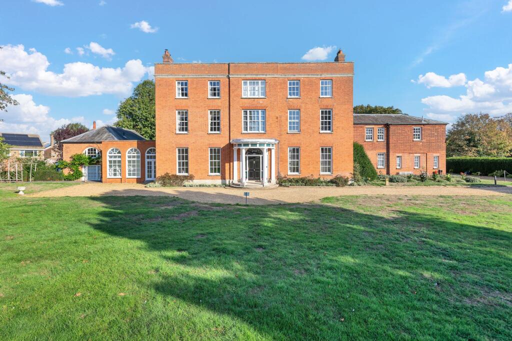 Main image of property: High Street, Broom, SG18