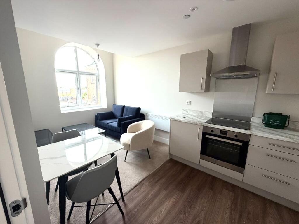 Main image of property: Hull, HU1