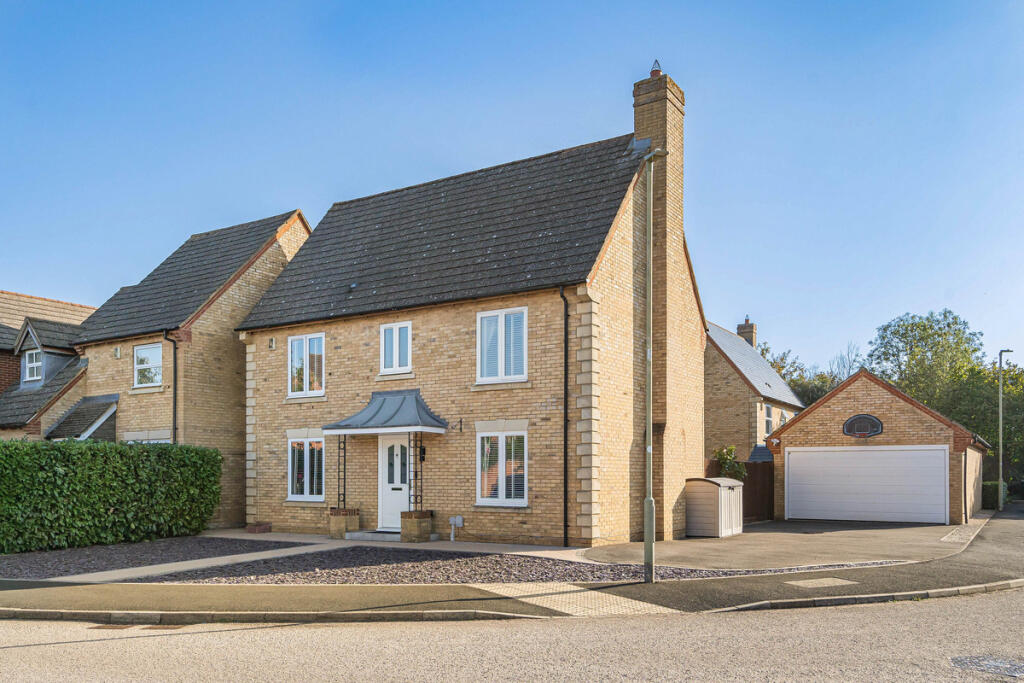 Main image of property: Reedmace Road, Bicester, OX26