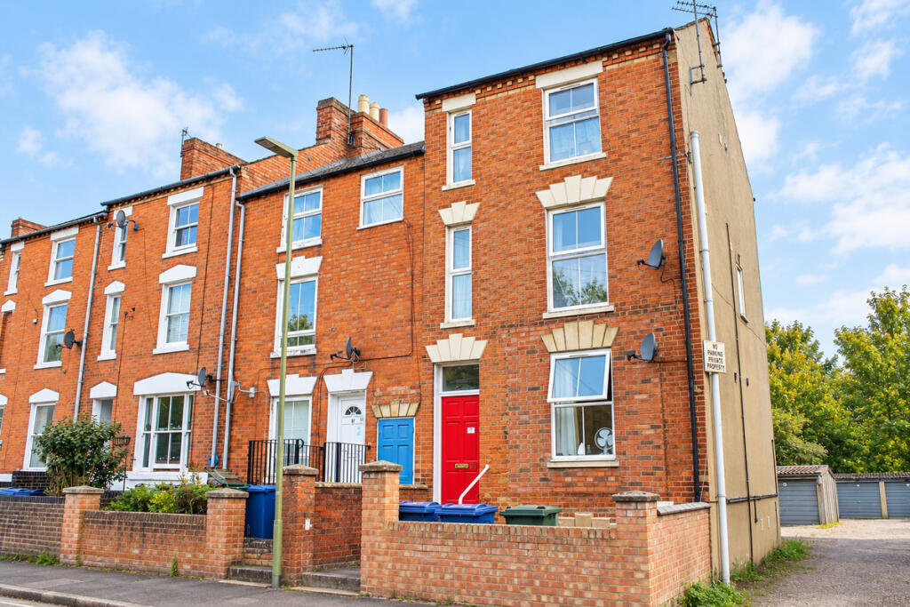 Main image of property: West Street, Banbury, OX16