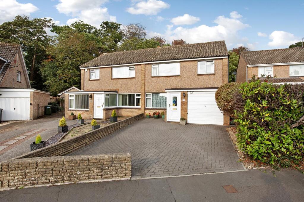 Main image of property: Kingsdown Crescent, Dawlish, EX7