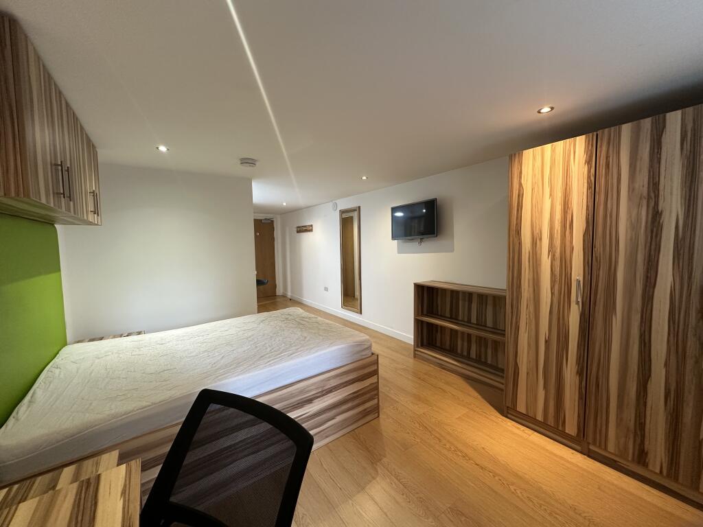 Main image of property: 30 Kirkgate, HUDDERSFIELD