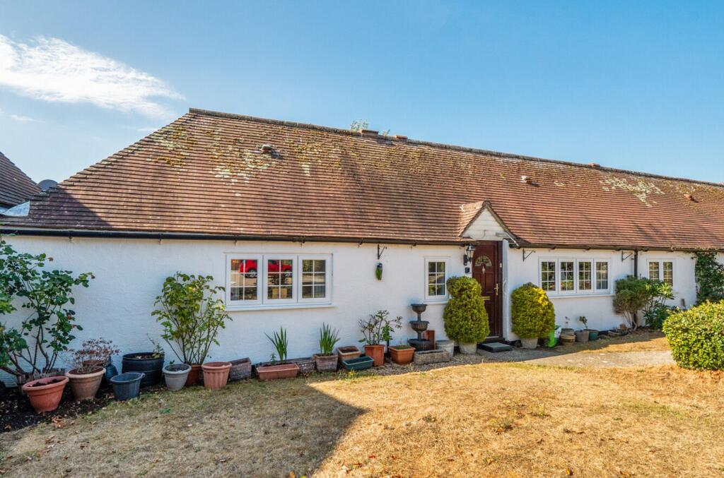 Main image of property: Off Manor Farm Court, Selsey, PO20