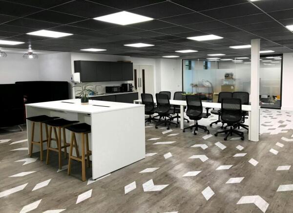 Innovation Centre  hot desks.jpg