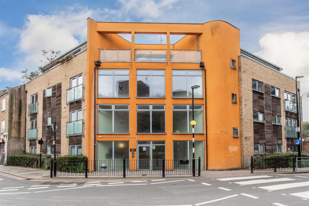 Main image of property: Salmon Lane, Limehouse, E14