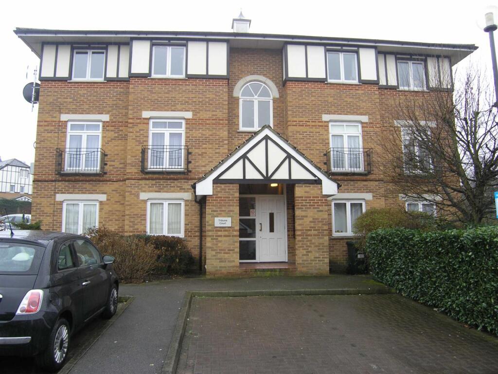 Main image of property: Heton Gardens, Hendon, NW4 4XS