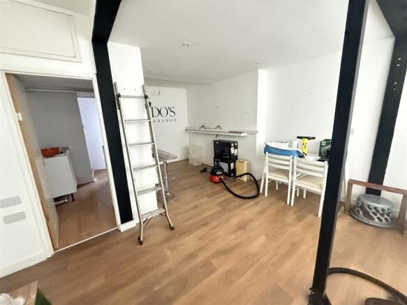 INSIDE no 7