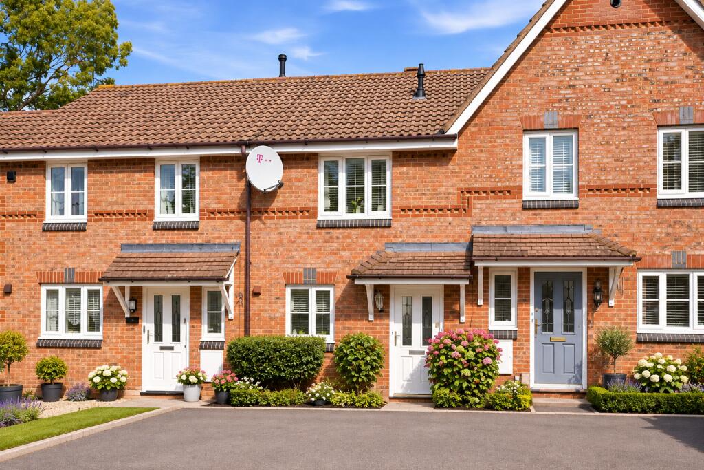Main image of property: Willoughby Close, Dunstable, Bedfordshire, LU6