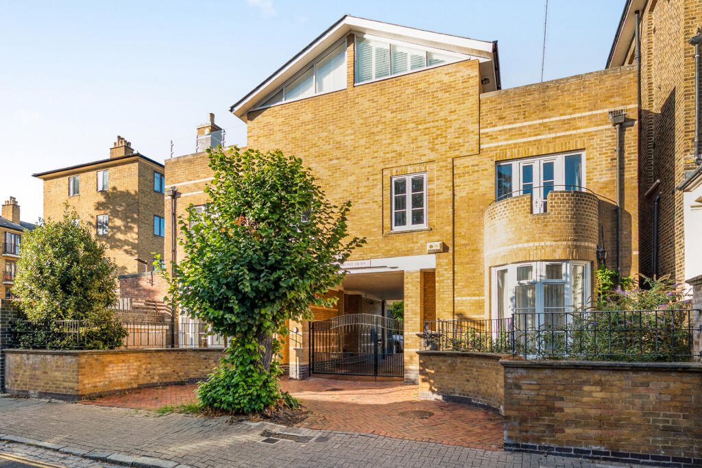Main image of property: De Barowe Mews, Leigh Road, London, N5