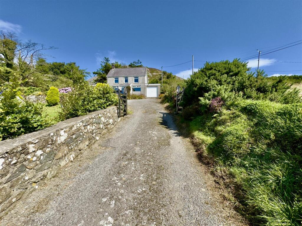 Main image of property: Garnfadryn, Pwllheli