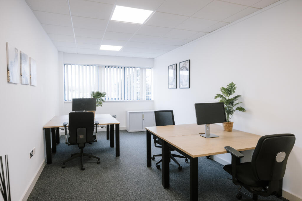 250 sqft office