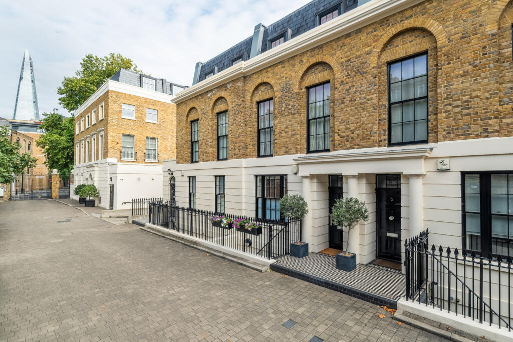 Main image of property: Bedford Row, London, SE1