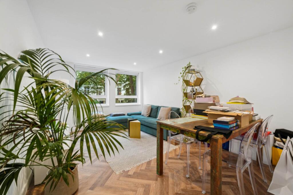Main image of property: Queens Gardens, London W2