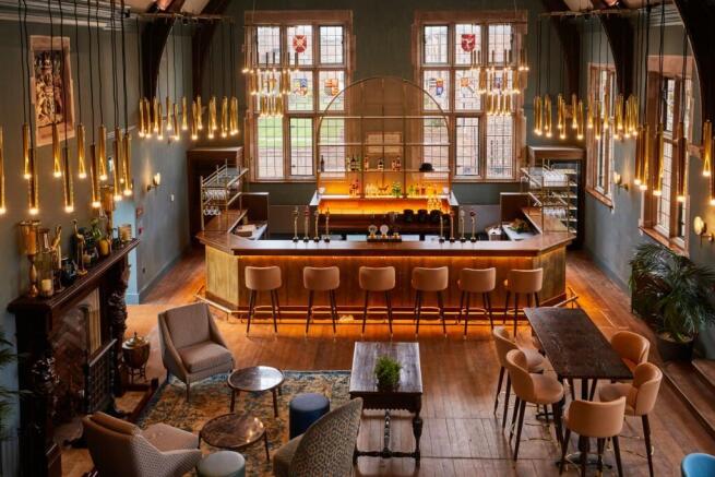 Churchill Tree Pub