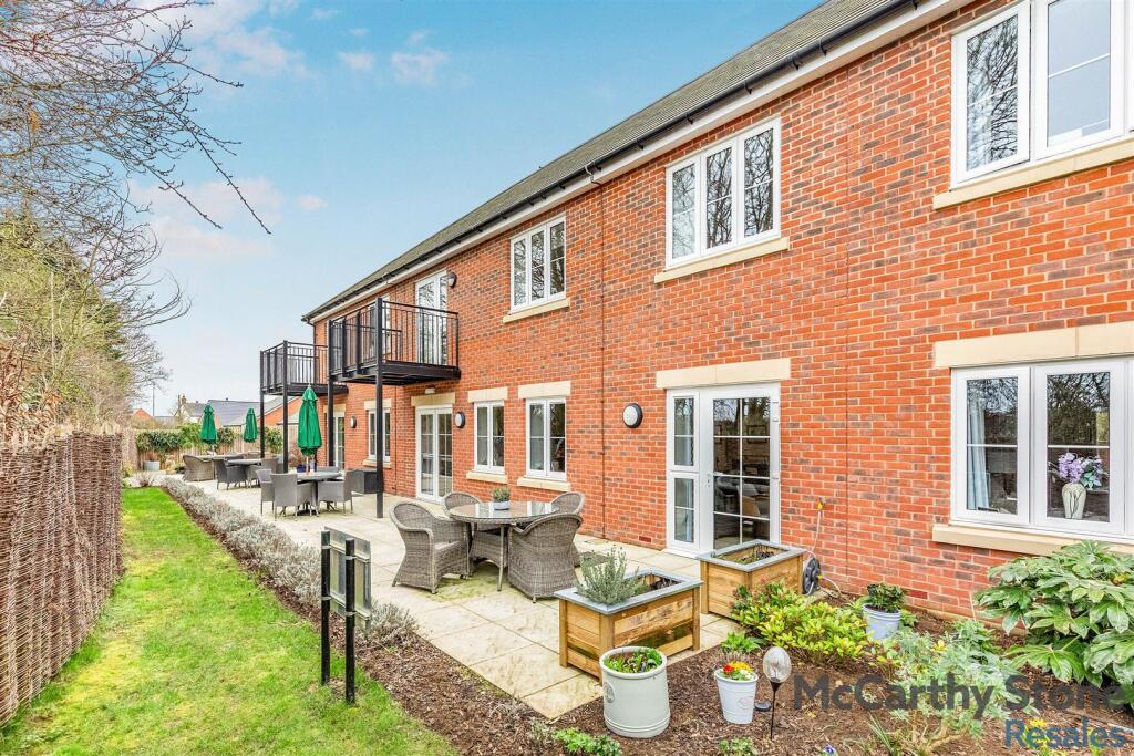 Main image of property: 15 Penny House, 1 Teedon Lane, Olney, MK46 4FS