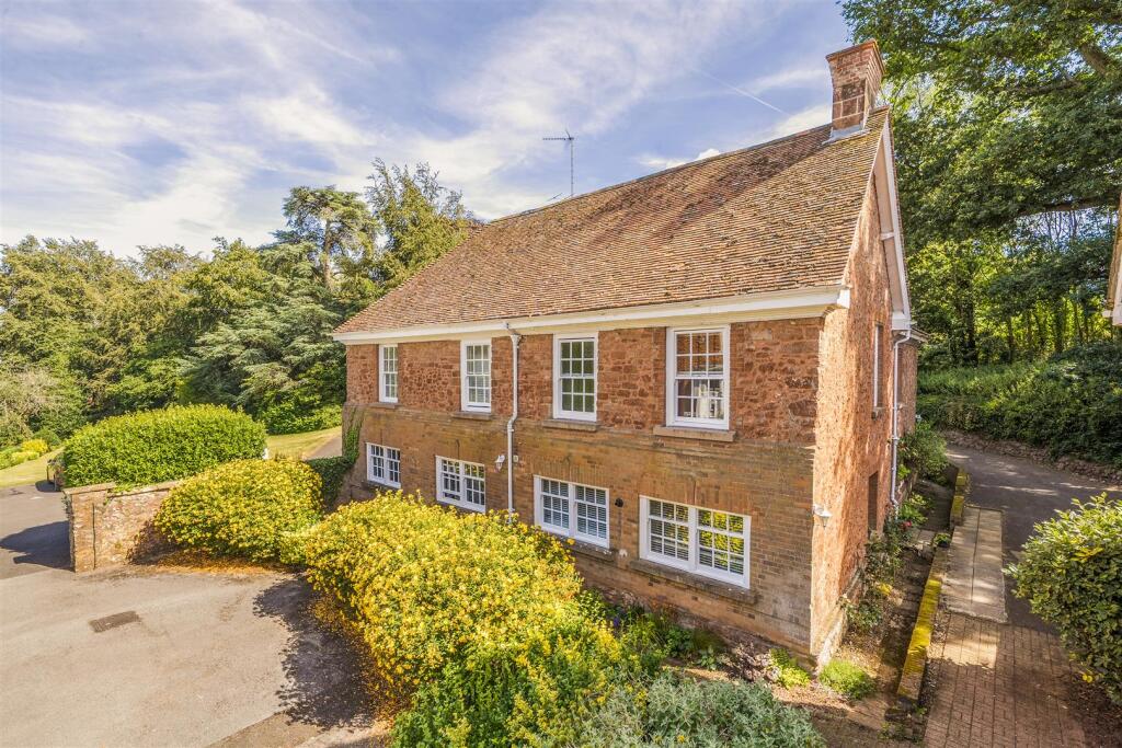 Main image of property: Halse, Taunton