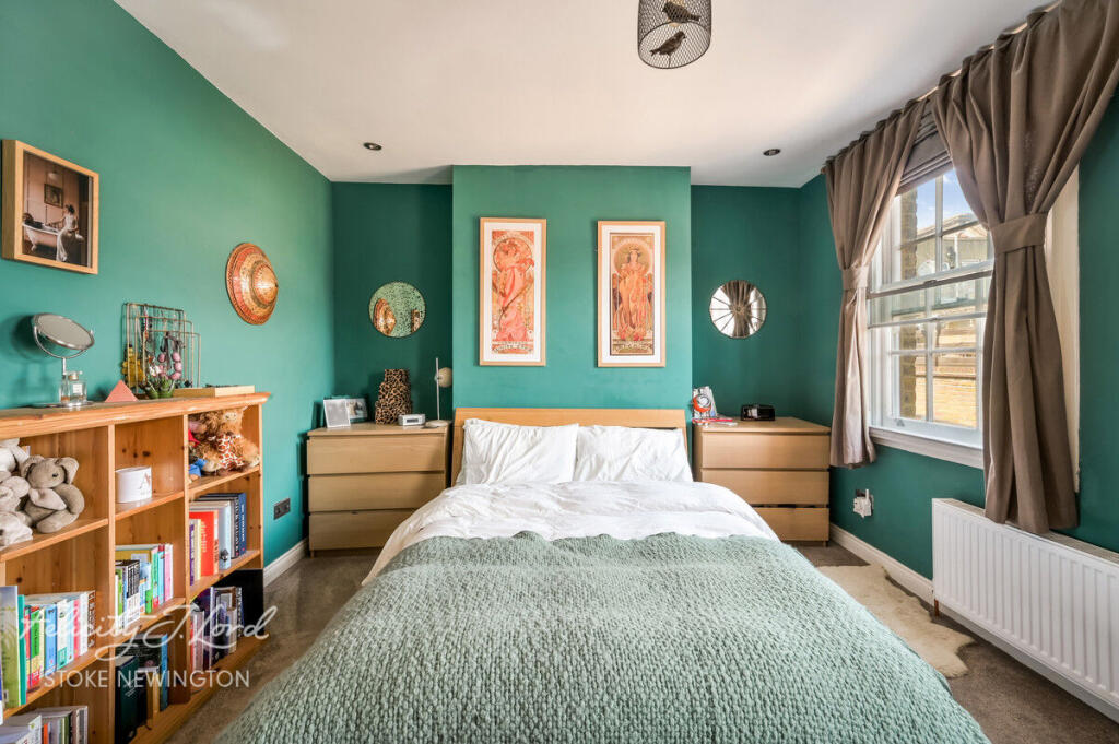 Main image of property: Sanford Lane, London N16
