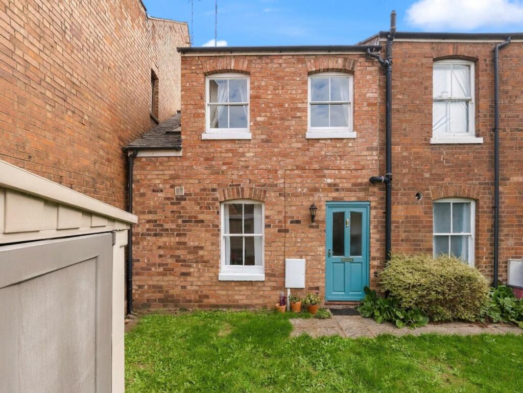 Main image of property: Laburnum Cottage, Radford Road, Leamington Spa