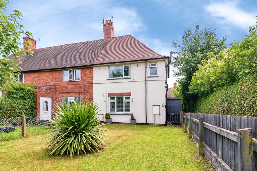 Main image of property: Minver Crescent, Nottingham