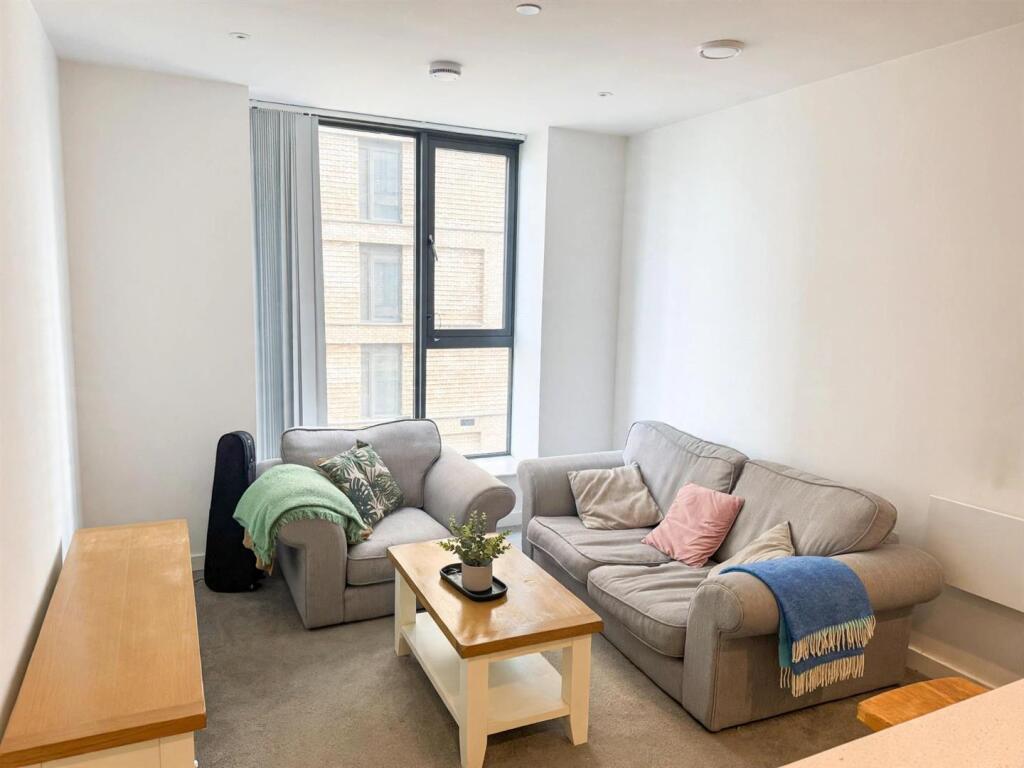 Main image of property: Apartment 10507, 4 Wharf End