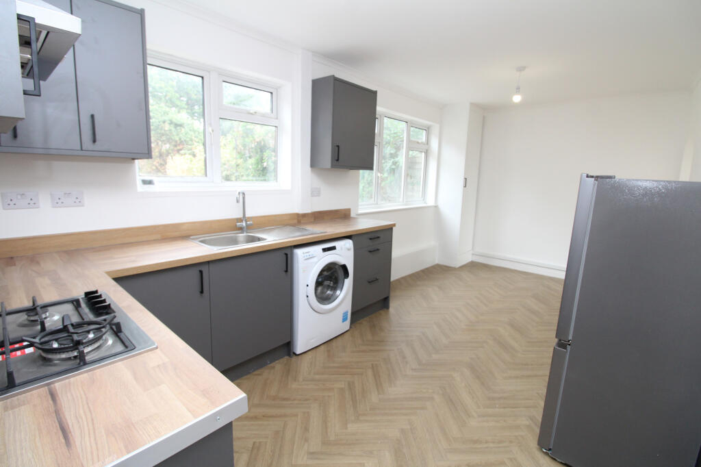 Main image of property: Leechcroft Avenue, Swanley, BR8