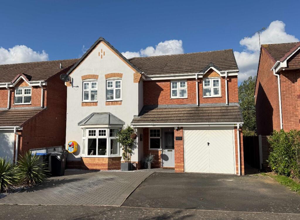 Main image of property: 4 Bed, 3 Bath Detached - Heathcote, Warwick