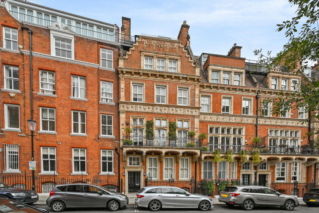 Main image of property: Kensington Court, Kensington And Chelsea, London