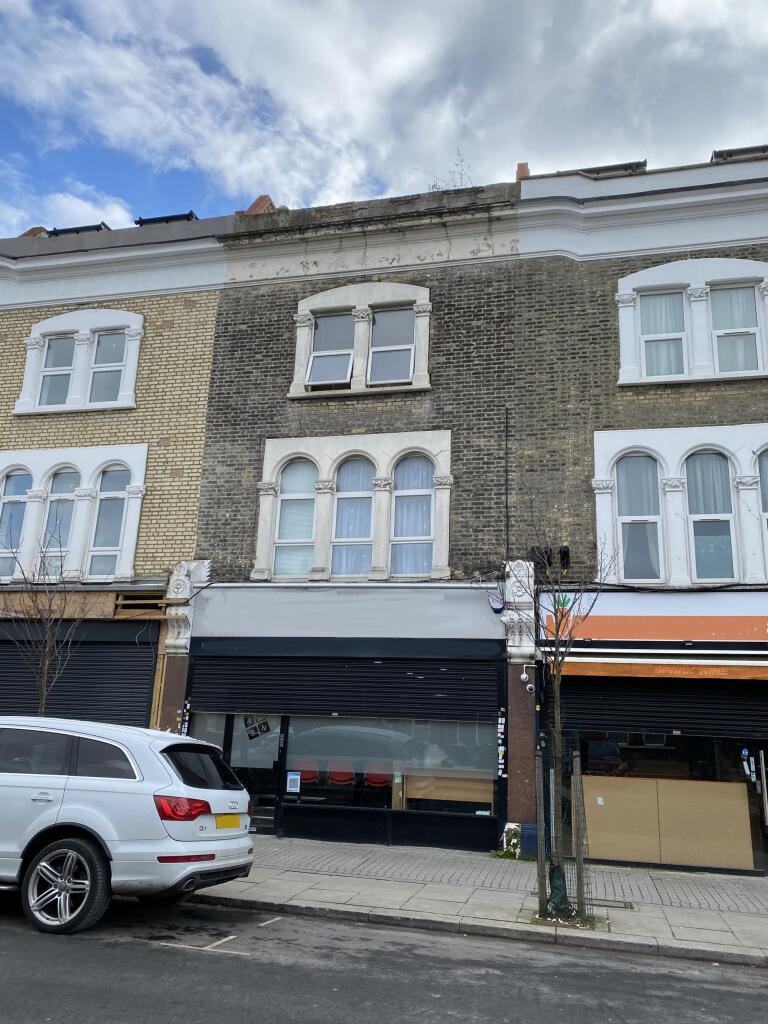 Main image of property: York Mews, Ilford, Essex, IG1 3AD