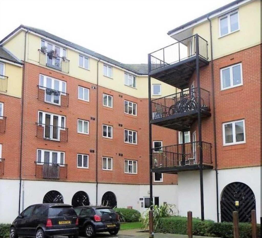 Main image of property: 73 Long Acre Pettacre Close, West Thamesmead, SE28 0PB